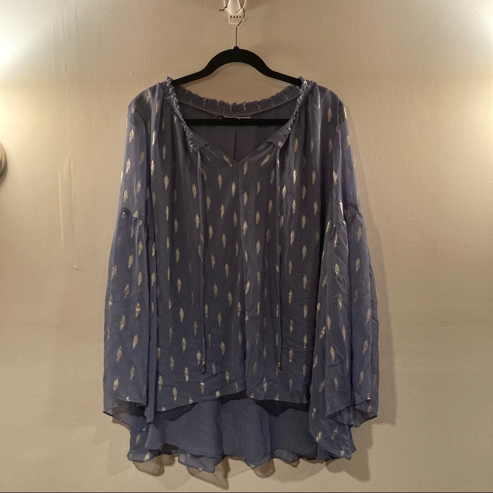 2X Jennifer Lopez dusty blue blouse with long bell sleeve silver metallic design